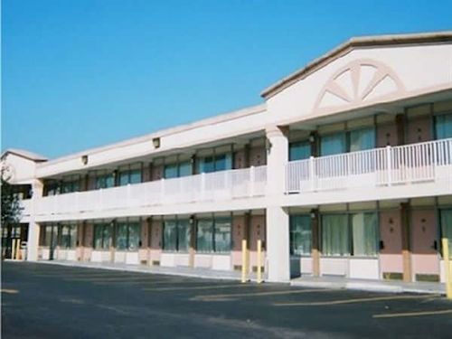 Red Carpet Inn And Suites Scranton Dış mekan fotoğraf