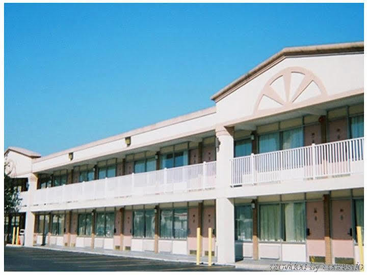Red Carpet Inn And Suites Scranton Dış mekan fotoğraf